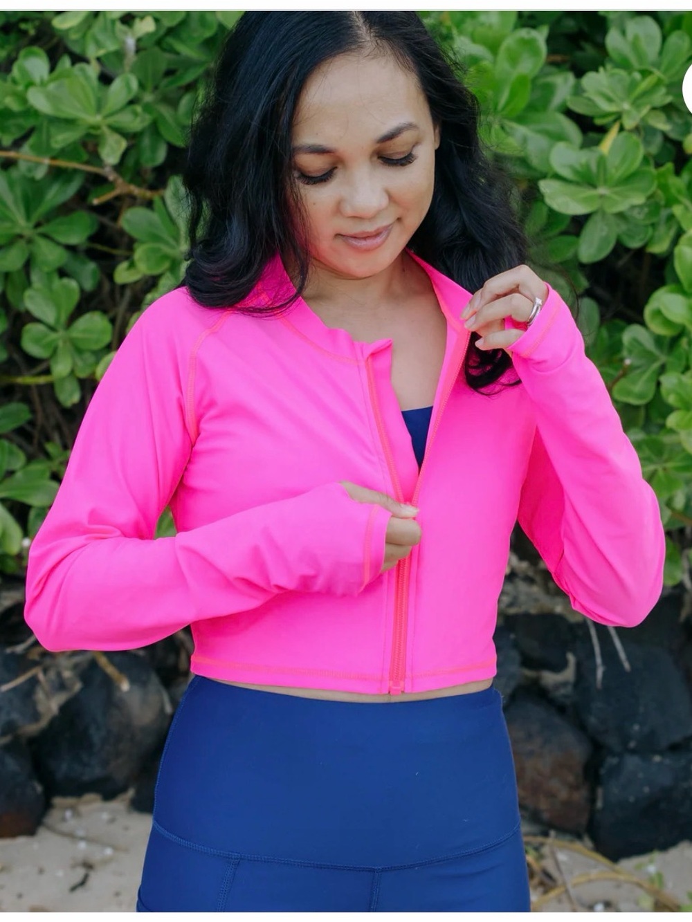 Neon Pink Long Sleeve Crop Rash Guard- 2X - Picture 2 of 5